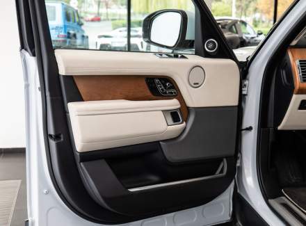 Land Rover - Range Rover