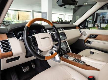 Land Rover - Range Rover