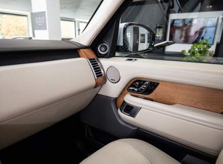 Land Rover - Range Rover