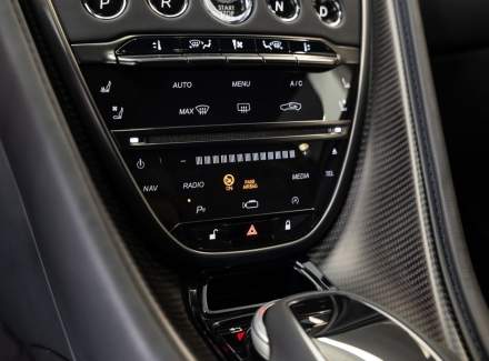Aston Martin - DBS