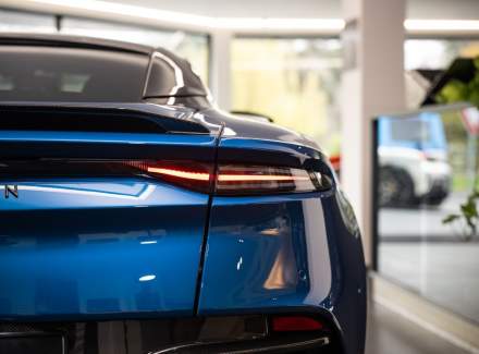 Aston Martin - DBS