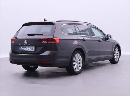 Volkswagen - Passat