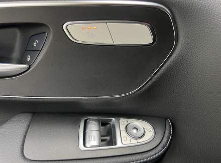 Mercedes-Benz - V-class