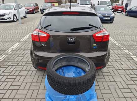 Kia - Rio