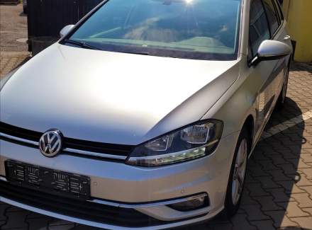 Volkswagen - Golf