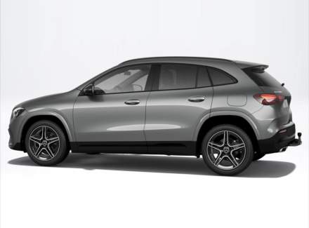 Mercedes-Benz - GLA