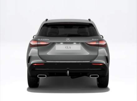 Mercedes-Benz - GLA