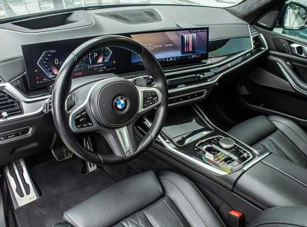 BMW - X7