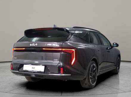 Kia - K4