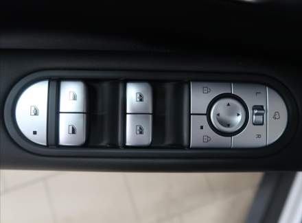 Hyundai - IONIQ 5