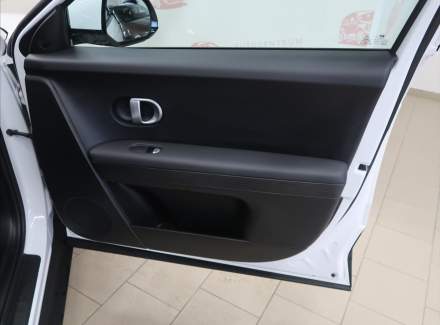 Hyundai - IONIQ 5
