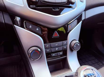 Chevrolet - Cruze