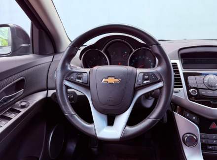 Chevrolet - Cruze