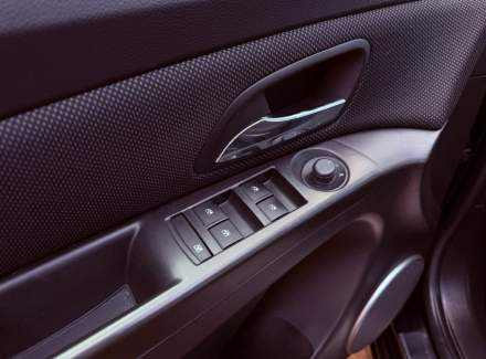 Chevrolet - Cruze