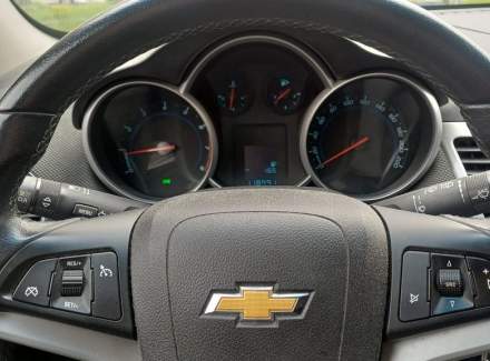 Chevrolet - Cruze