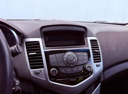 Chevrolet - Cruze