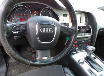 Audi - Q7