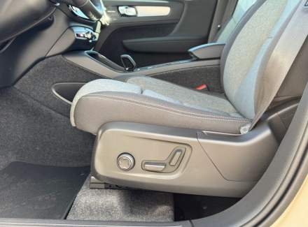 Volvo - XC40