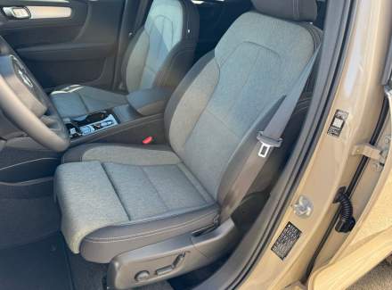 Volvo - XC40