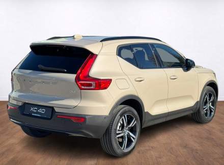 Volvo - XC40