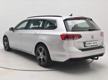 Volkswagen - Passat