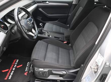 Volkswagen - Passat