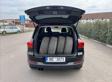 Volkswagen - Tiguan