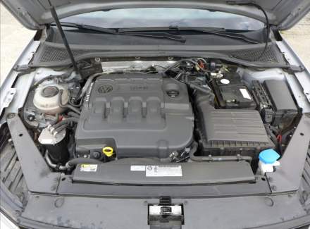 Volkswagen - Passat