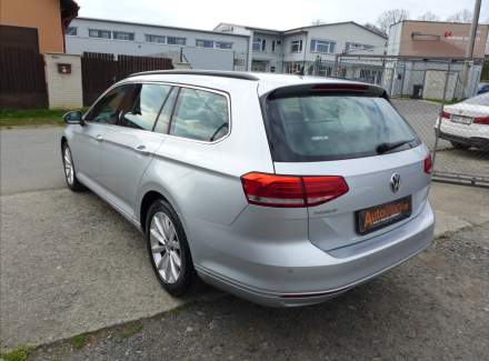 Volkswagen - Passat
