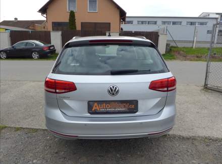 Volkswagen - Passat
