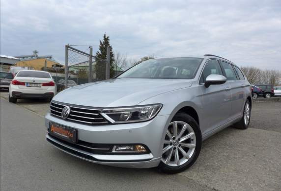 Volkswagen - Passat
