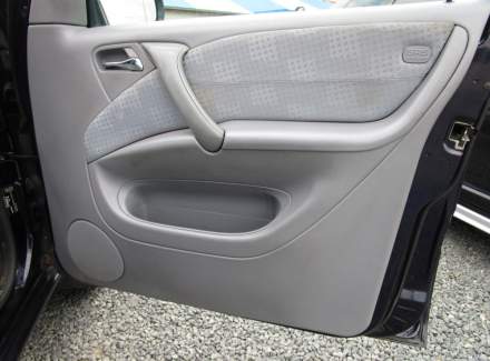 Mercedes-Benz - M-class