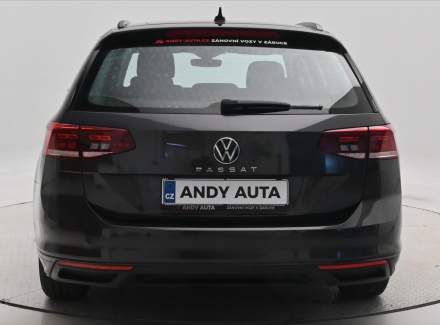 Volkswagen - Passat
