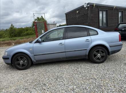 Volkswagen - Passat