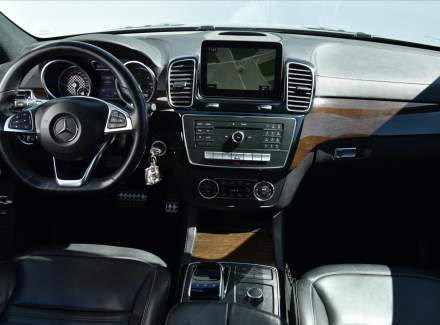 Mercedes-Benz - GLS