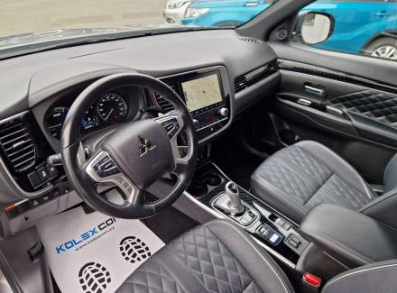 Mitsubishi - Outlander