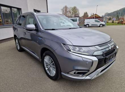 Mitsubishi - Outlander