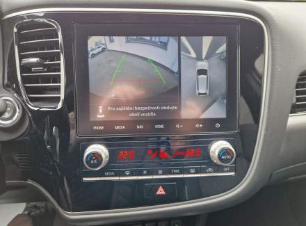 Mitsubishi - Outlander