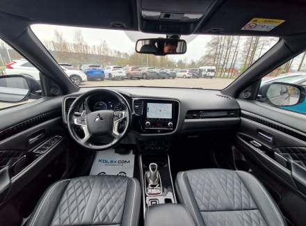 Mitsubishi - Outlander