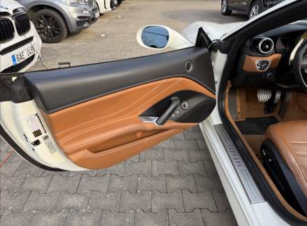 Ferrari - California