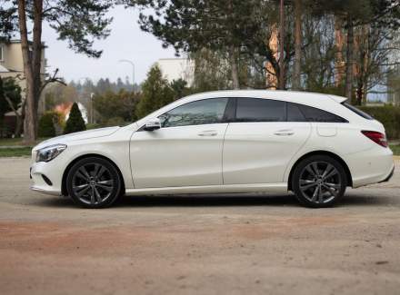 Mercedes-Benz - CLA