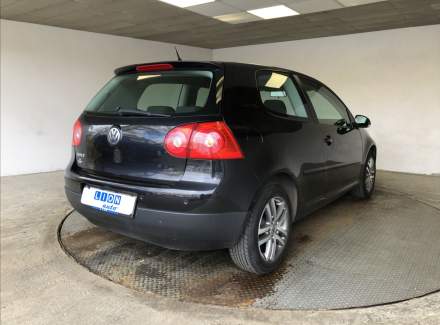 Volkswagen - Golf