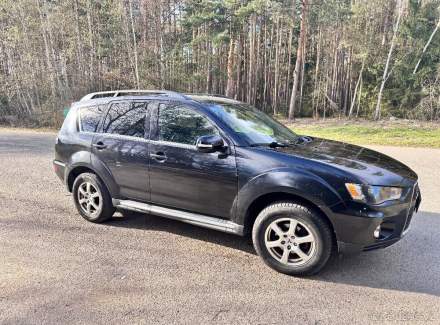 Mitsubishi - Outlander