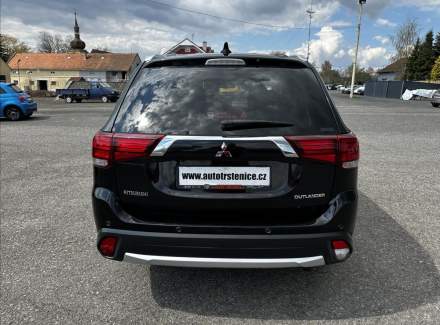 Mitsubishi - Outlander