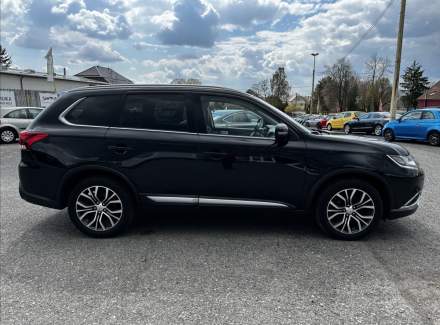 Mitsubishi - Outlander