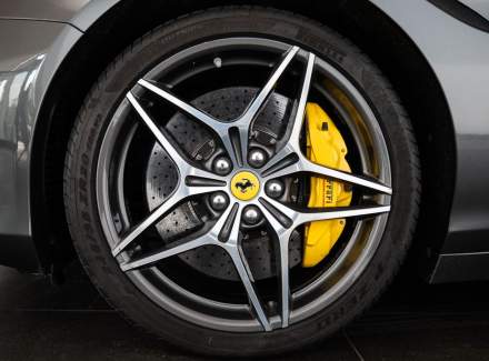 Ferrari - California