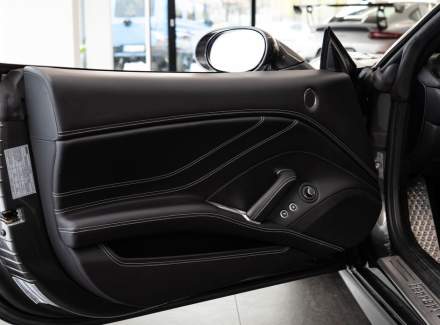 Ferrari - California