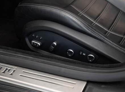 Ferrari - California