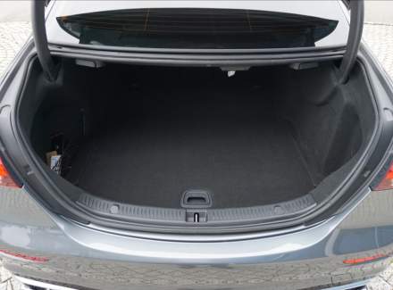 Mercedes-Benz - E-class