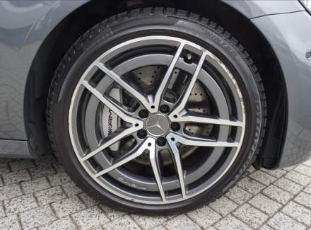 Mercedes-Benz - E-class